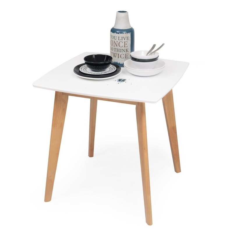 Silla de comedor MELAKA tapizada en tela y patas de madera de roble